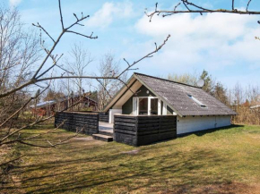 Cozy Holiday Home With Roofed Terrace in Glesborg